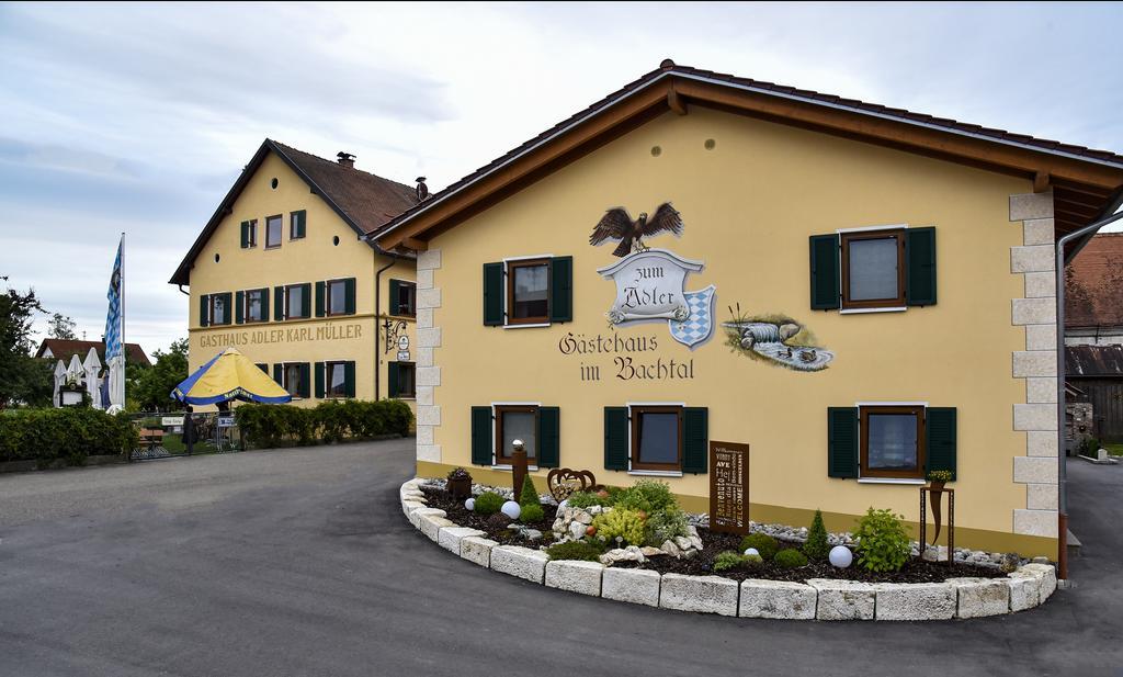 Landhotel Zum Adler Oberbechingen Exterior foto